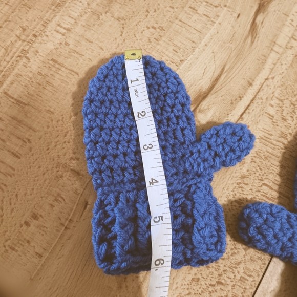 Handmade Toddler Boy Mittens - Picture 3 of 3